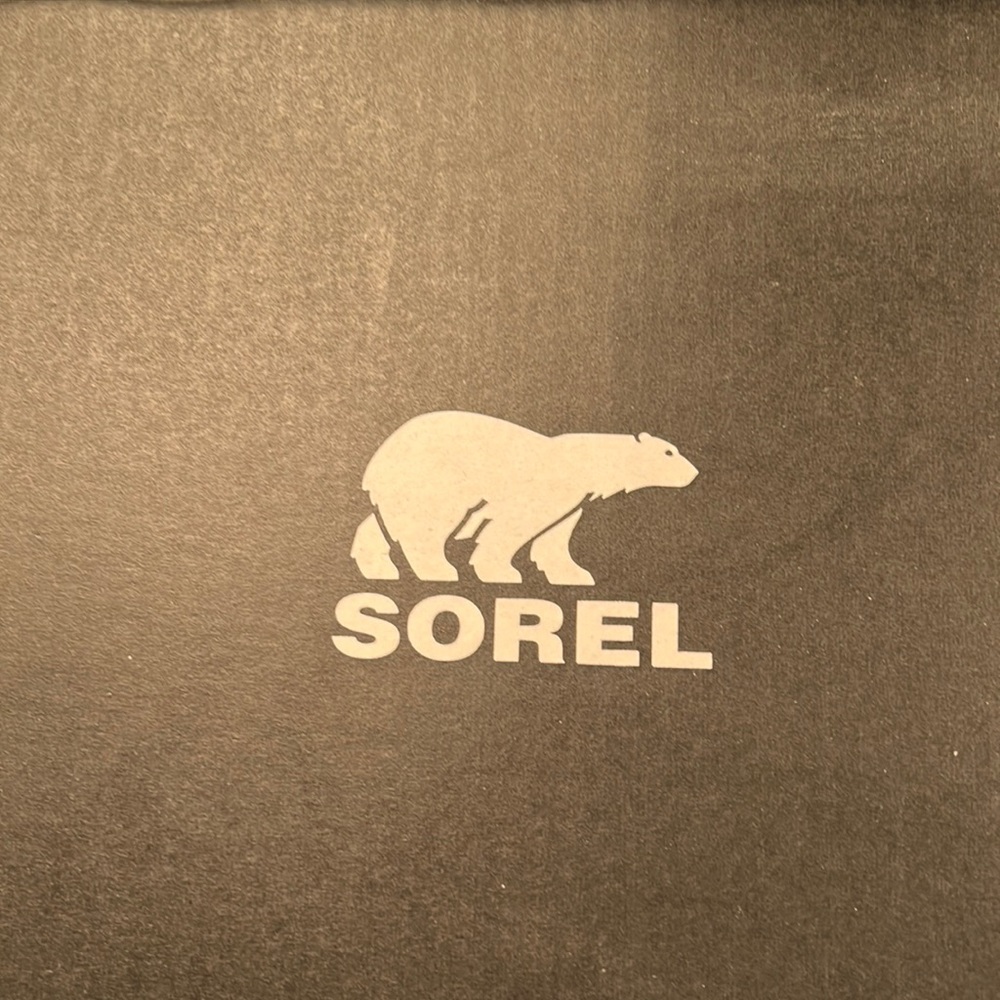 Sorel Harlow Chelsea bootie. Sz 9. In great condition. Ash Brown. Very comfy